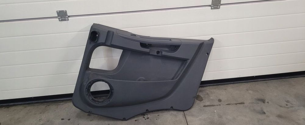 TAPICERKA DRZWI IVECO EUROCARGO E6 RH 504266737 - Body and exterior for Truck: picture 1 TAPICERKA DRZWI IVECO EUROCARGO E6 RH 504266737 - Body and exterior for Truck: picture 1