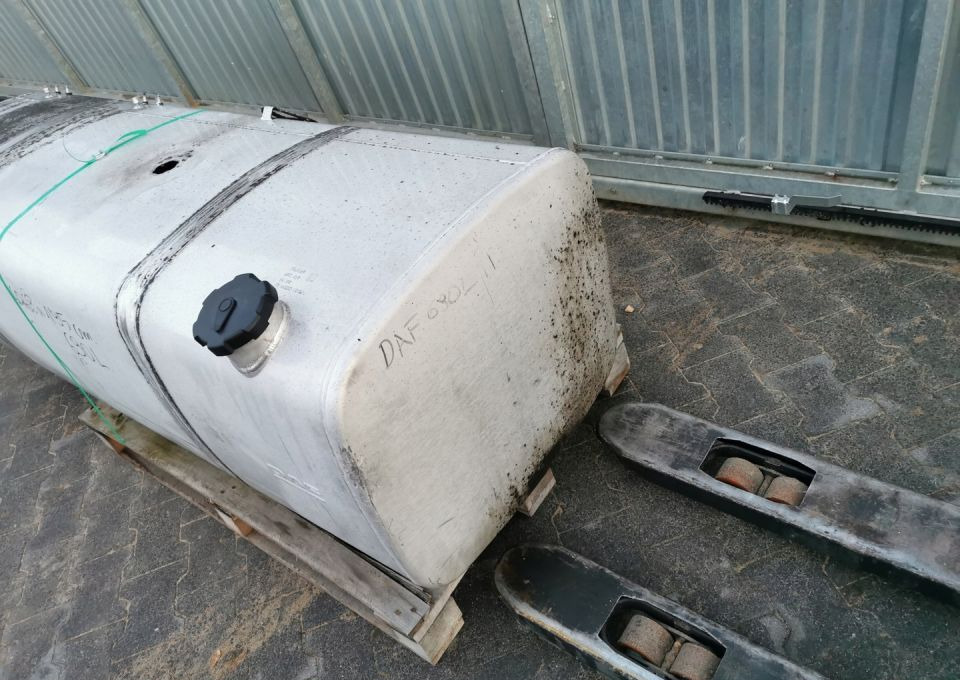 ZBIORNIK PALIWA DAF XF CF E6 690L 1945569 - Fuel tank for Truck: picture 3 ZBIORNIK PALIWA DAF XF CF E6 690L 1945569 - Fuel tank for Truck: picture 3
