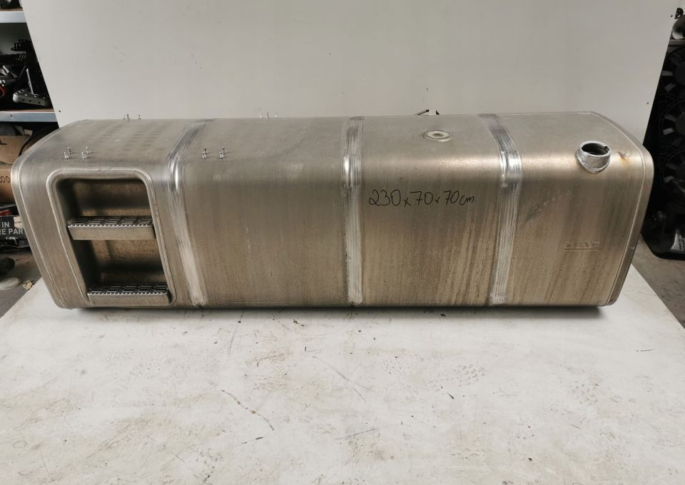 ZBIORNIK PALIWA DAF XF E6. 995L 230X70X70 - Fuel tank for Truck: picture 1 ZBIORNIK PALIWA DAF XF E6. 995L 230X70X70 - Fuel tank for Truck: picture 1