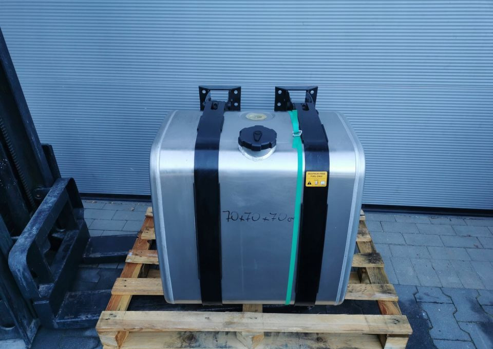 ZBIORNIK PALIWA VOLVO FH4 GAMA T 70X70X70 - Fuel tank: picture 1 ZBIORNIK PALIWA VOLVO FH4 GAMA T 70X70X70 - Fuel tank: picture 1