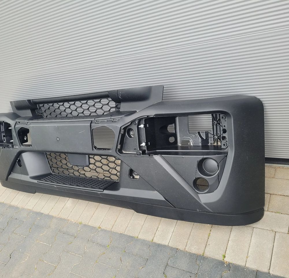 ZDERZAK IVECO EUROCARGO E6 ORYGINAŁ 5801690588 - Body and exterior for Truck: picture 4 ZDERZAK IVECO EUROCARGO E6 ORYGINAŁ 5801690588 - Body and exterior for Truck: picture 4