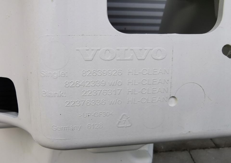 ZDERZAK VOLVO FL E6 NOWY ORYGINAŁ 82639926 - Bumper: picture 5 ZDERZAK VOLVO FL E6 NOWY ORYGINAŁ 82639926 - Bumper: picture 5