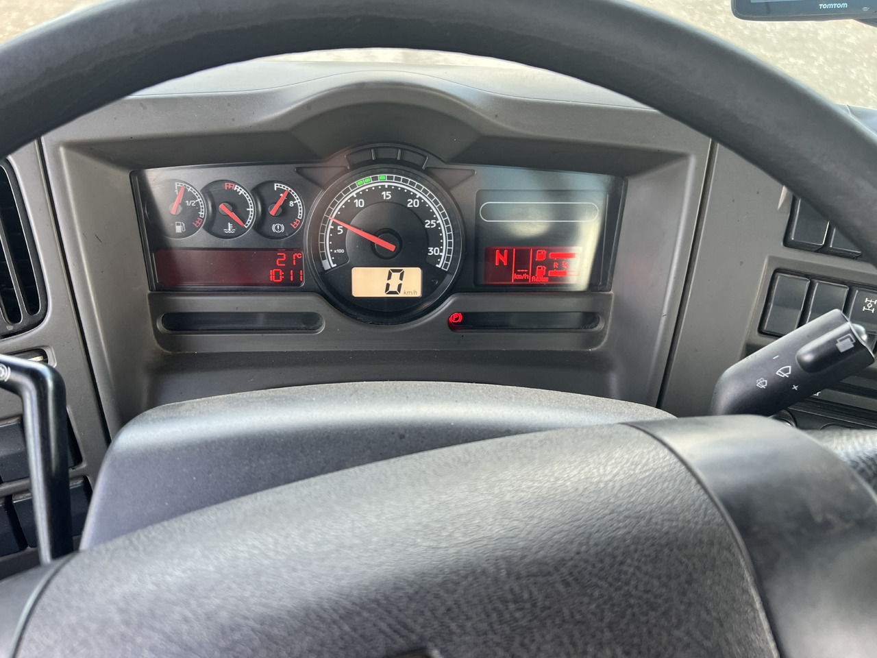 SCANIA 8x4 - Hook lift truck: picture 1 SCANIA 8x4 - Hook lift truck: picture 1