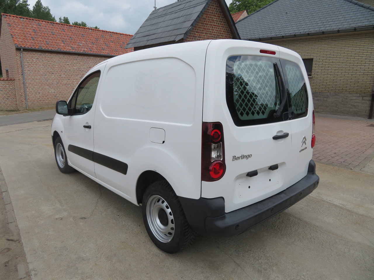 CITROËN Berlingo 1.6 BlueHDi CLUB - Panel van: picture 5 CITROËN Berlingo 1.6 BlueHDi CLUB - Panel van: picture 5