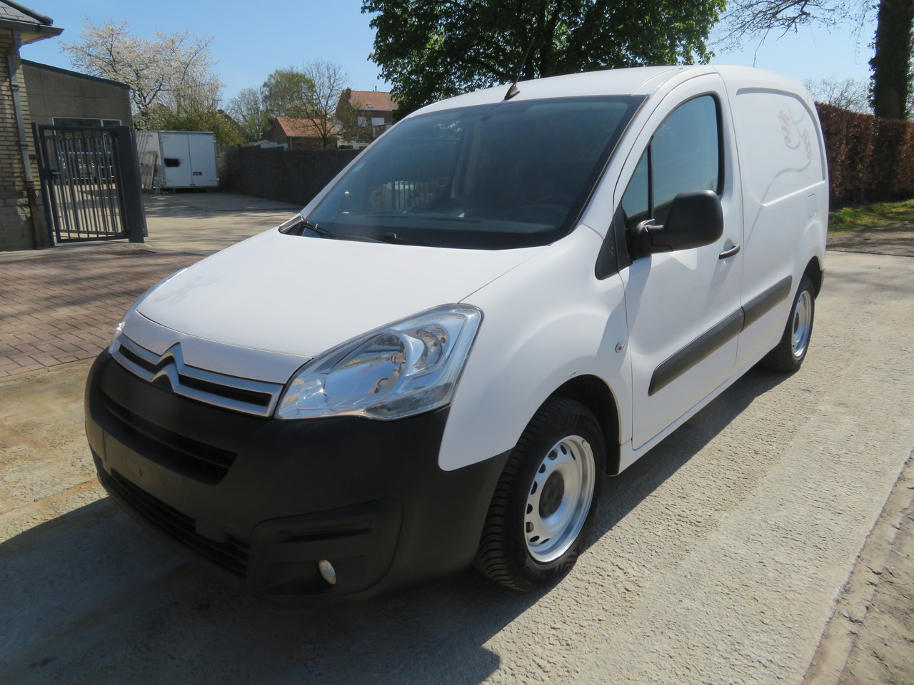CITROËN Berlingo 1.6 BlueHDi CLUB - Panel van: picture 3 CITROËN Berlingo 1.6 BlueHDi CLUB - Panel van: picture 3