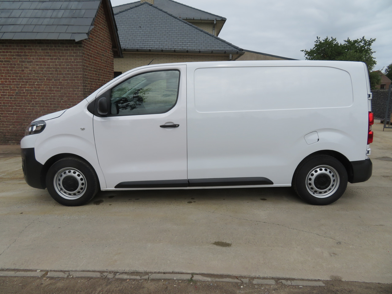 CITROËN Jumpy Club - 1.5 BlueHDi - Small van: picture 4 CITROËN Jumpy Club - 1.5 BlueHDi - Small van: picture 4