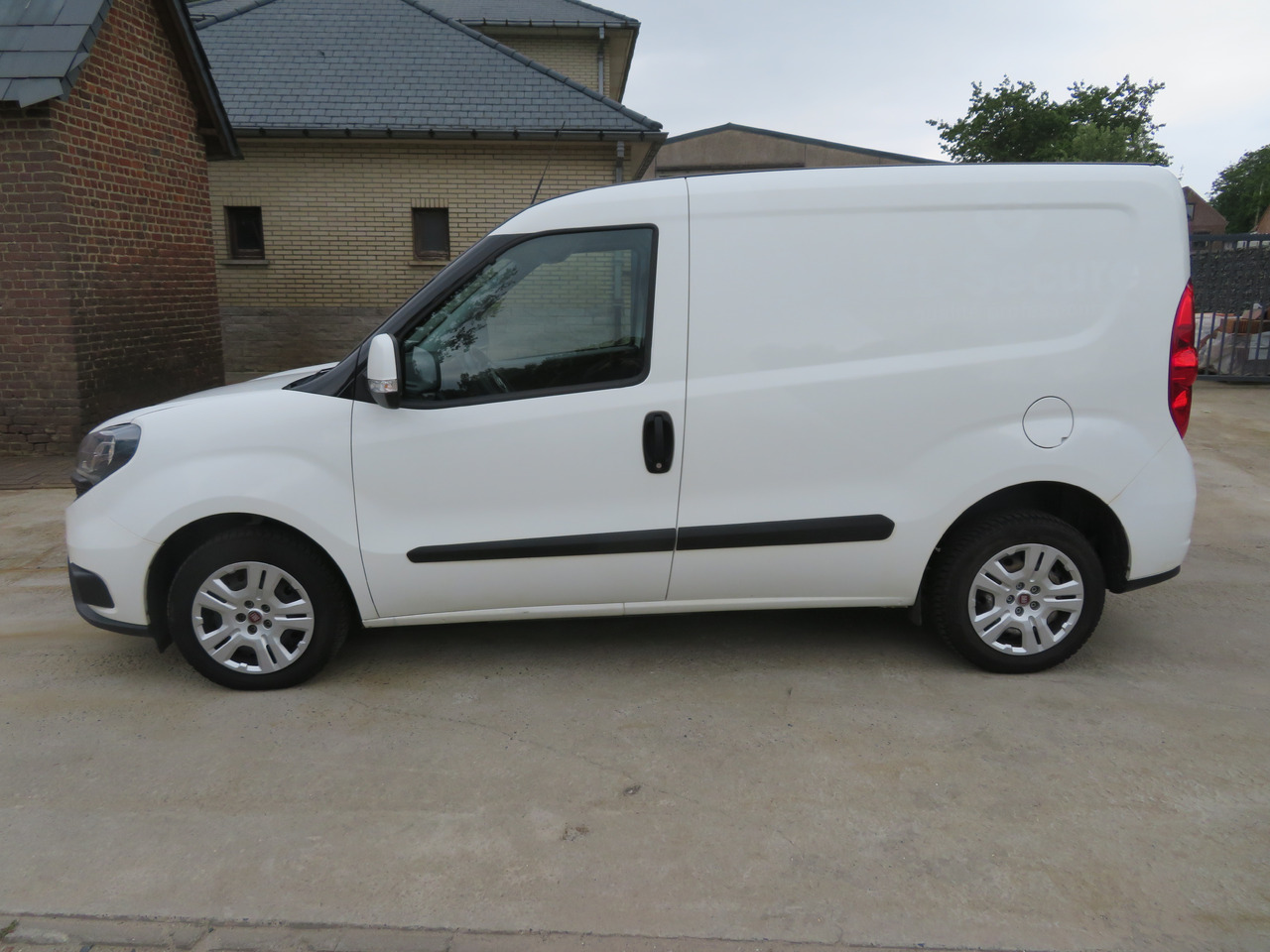 FIAT Doblo Cargo 1.6 Multijet - Small van: picture 4 FIAT Doblo Cargo 1.6 Multijet - Small van: picture 4