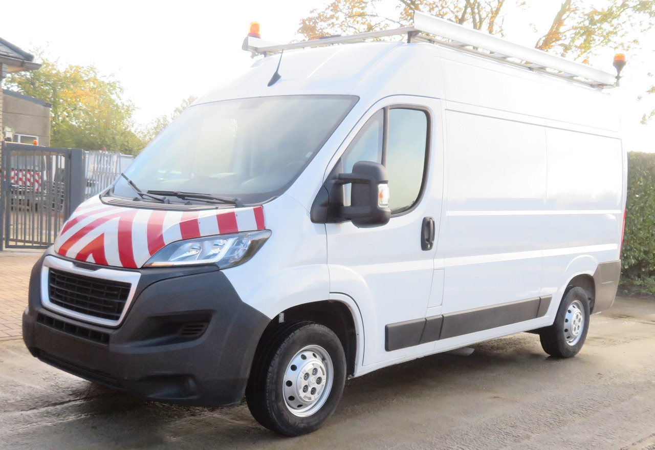 Peugeot Boxer 2.2 BlueHDi - L2H2 - Panel van: picture 3 Peugeot Boxer 2.2 BlueHDi - L2H2 - Panel van: picture 3