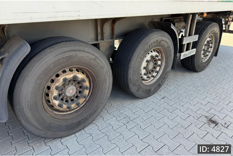 Refrigerator semi-trailer Schmitz Cargobull SKO 24 / Lift axle: picture 6