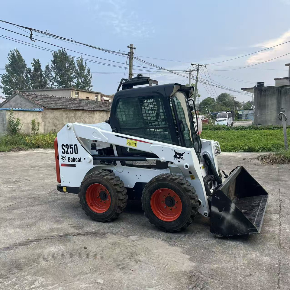 BOBCAT Skid Steer Loader S250 New Condition Hours True - Skid steer loader: picture 5 BOBCAT Skid Steer Loader S250 New Condition Hours True - Skid steer loader: picture 5