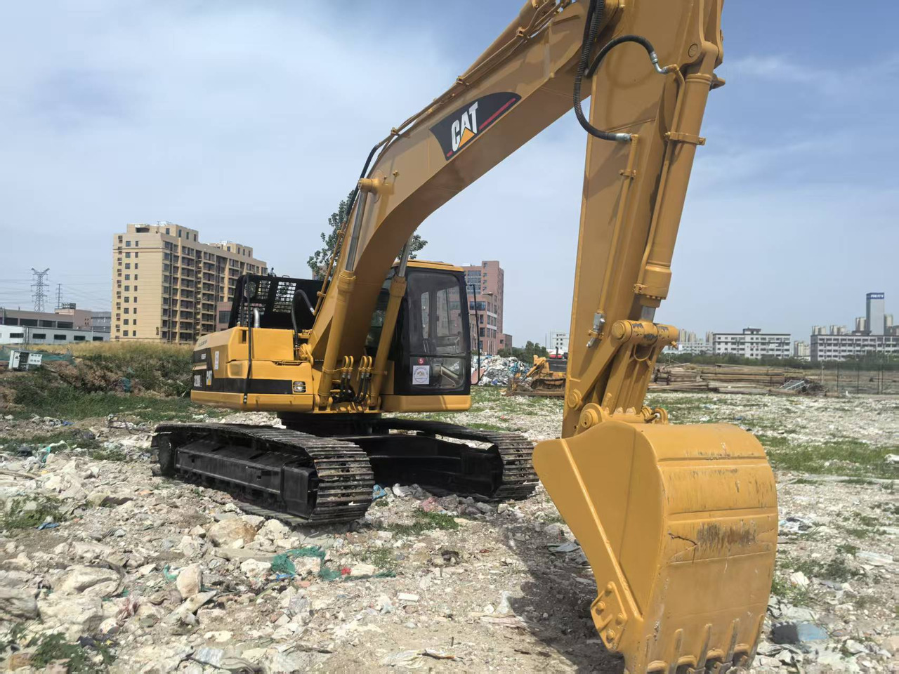 CAT 320BL - Crawler excavator: picture 3 CAT 320BL - Crawler excavator: picture 3