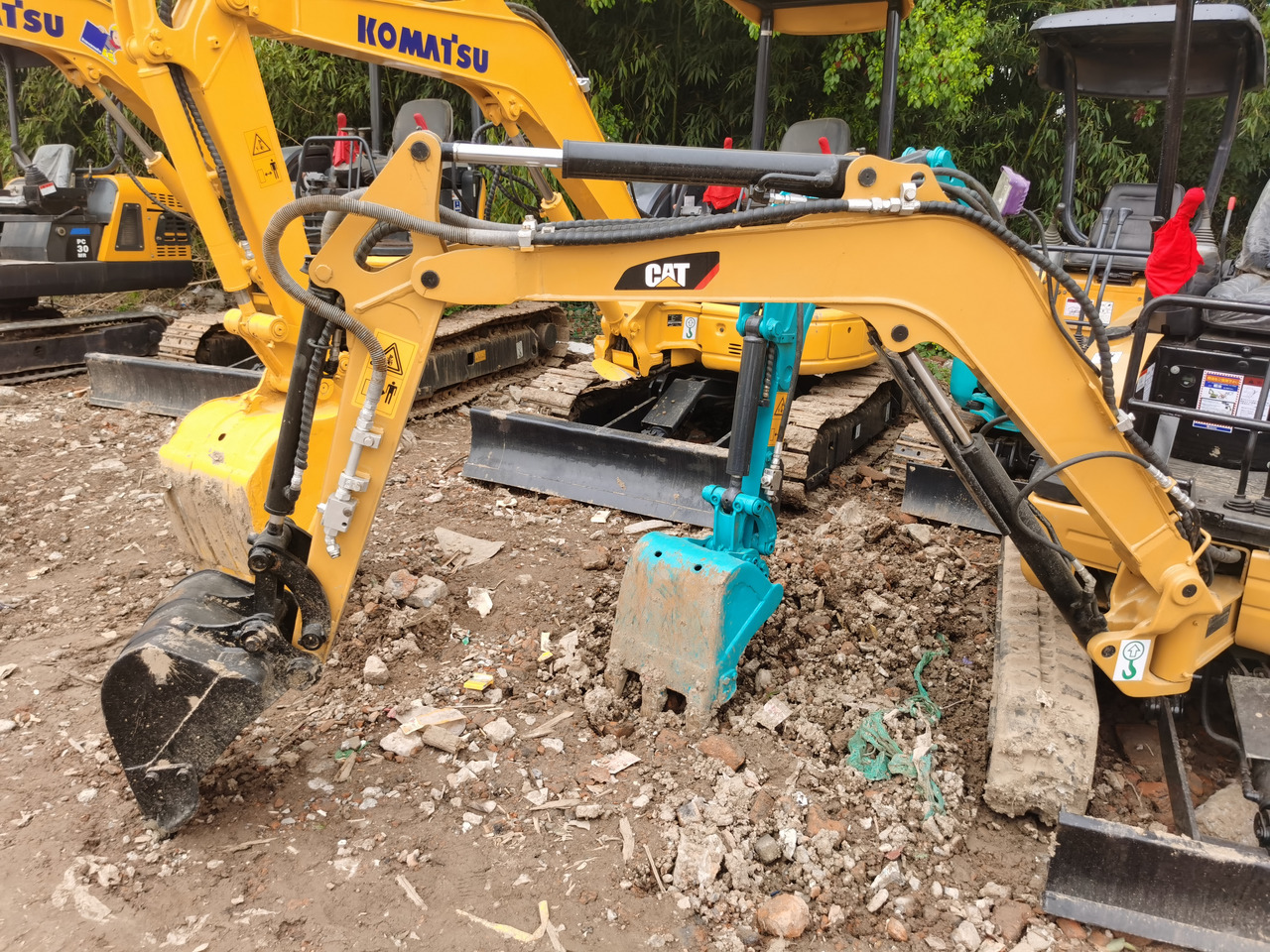 CATERPILLAR 301.5CR - Mini excavator: picture 2 CATERPILLAR 301.5CR - Mini excavator: picture 2