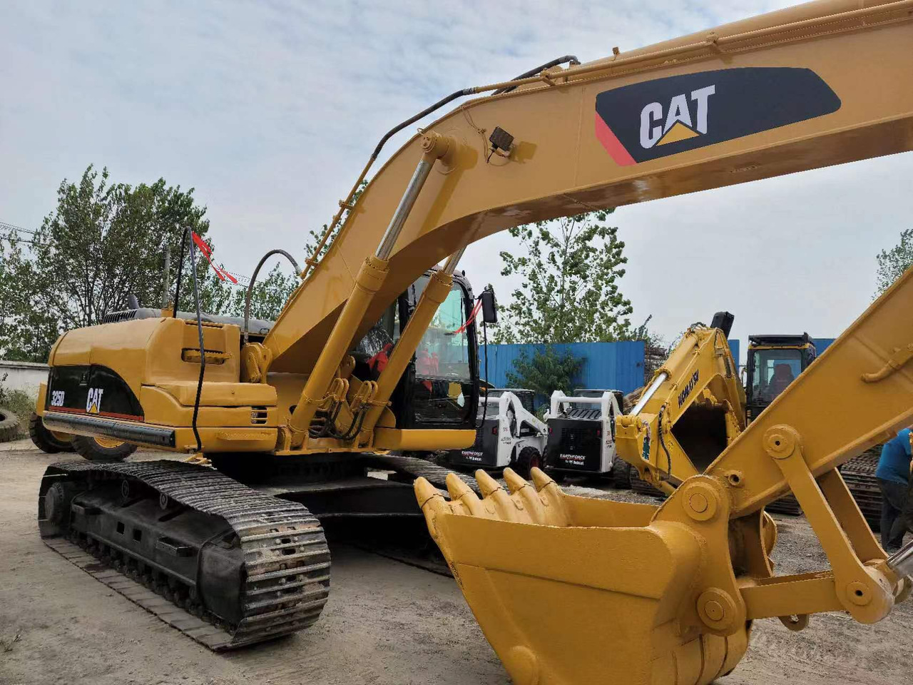 CATERPILLAR 325D - Crawler excavator: picture 1 CATERPILLAR 325D - Crawler excavator: picture 1