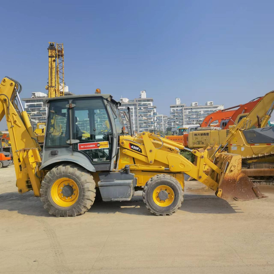 CATERPILLAR 420F - Backhoe loader: picture 1 CATERPILLAR 420F - Backhoe loader: picture 1