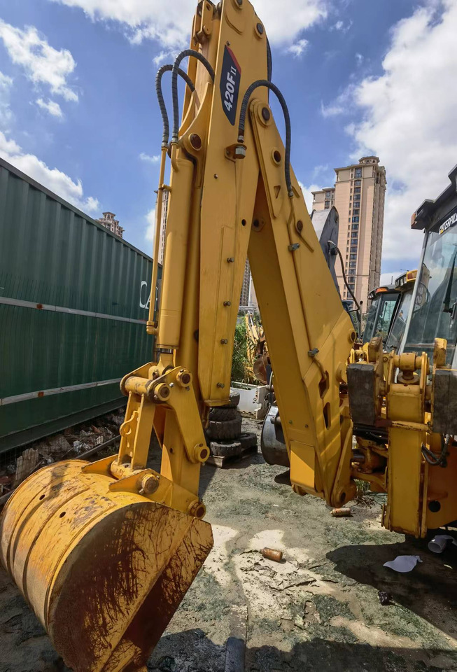 CATERPILLAR 420F - Backhoe loader: picture 4 CATERPILLAR 420F - Backhoe loader: picture 4