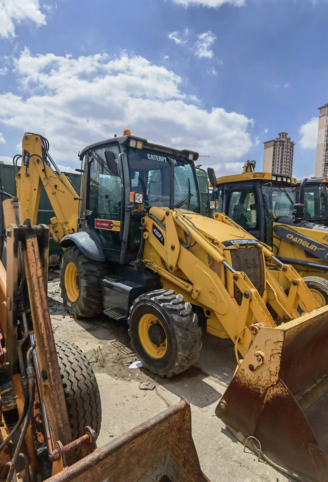 CATERPILLAR 420F - Backhoe loader: picture 3 CATERPILLAR 420F - Backhoe loader: picture 3