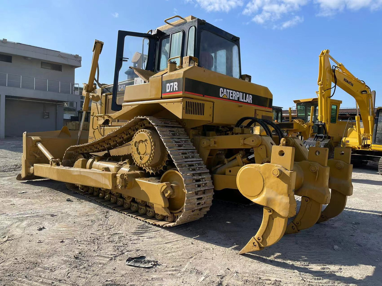 CATERPILLAR D7R - Bulldozer: picture 2 CATERPILLAR D7R - Bulldozer: picture 2