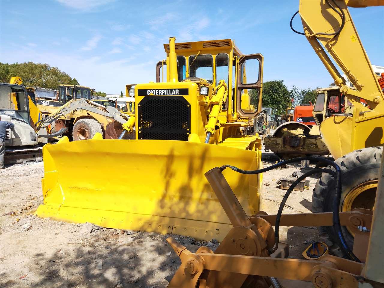 CATERPILLAR D8K - Bulldozer: picture 1 CATERPILLAR D8K - Bulldozer: picture 1