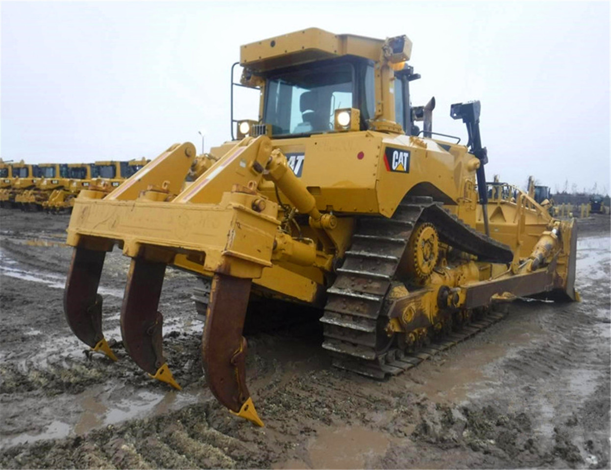 CATERPILLAR D8T - Bulldozer: picture 1 CATERPILLAR D8T - Bulldozer: picture 1