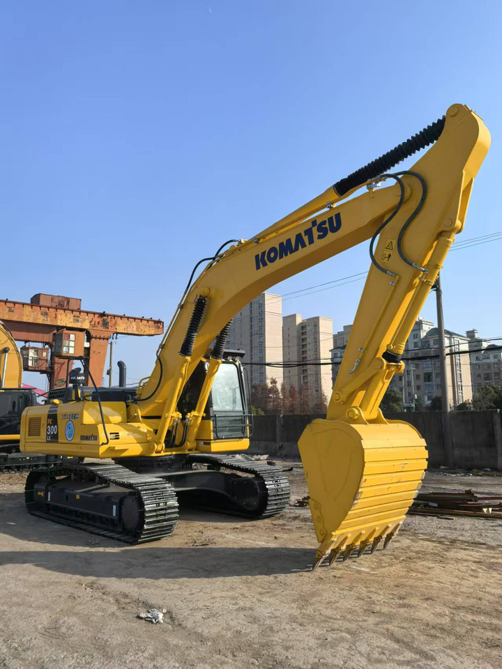 KOMATSU PC300-8 - Construction machinery: picture 2 KOMATSU PC300-8 - Construction machinery: picture 2