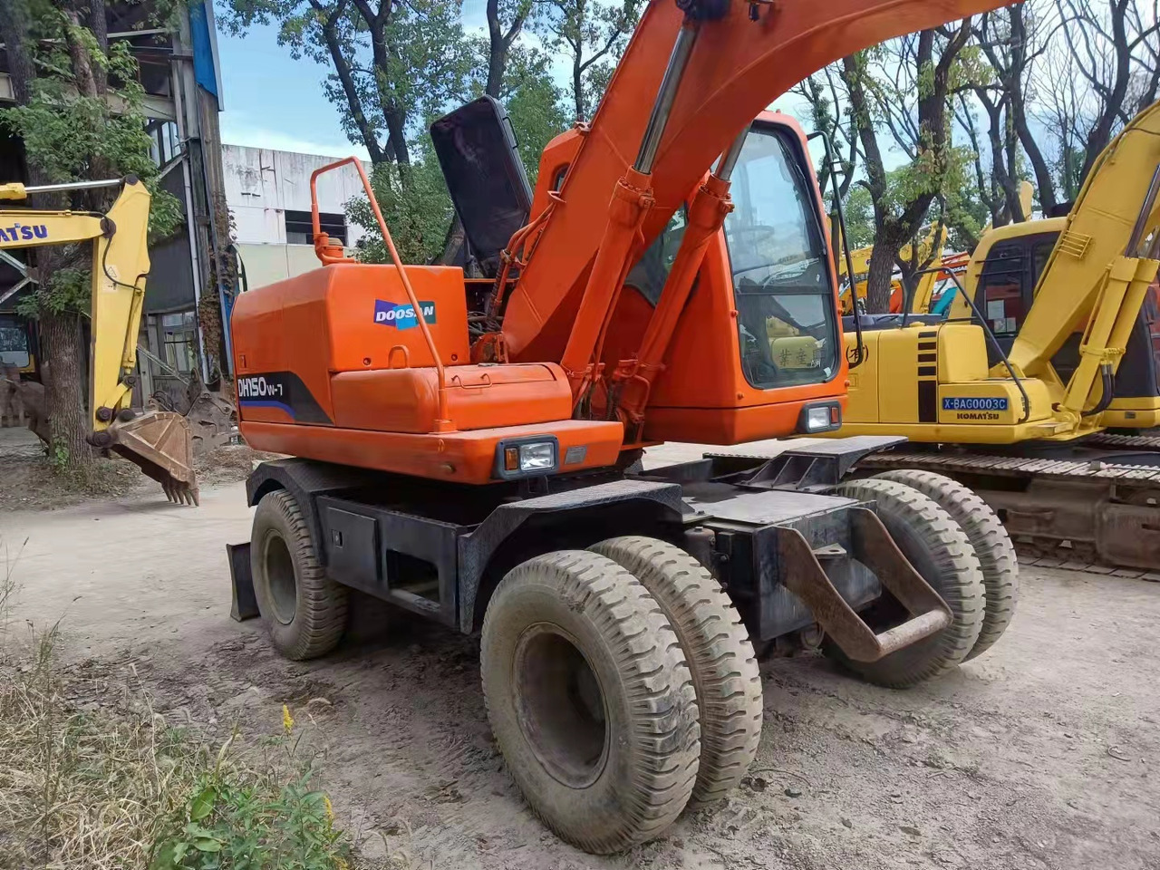 DOOSAN DH150W - Crawler excavator: picture 3 DOOSAN DH150W - Crawler excavator: picture 3