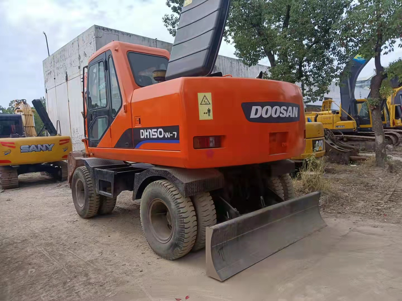 DOOSAN DH150W - Crawler excavator: picture 2 DOOSAN DH150W - Crawler excavator: picture 2