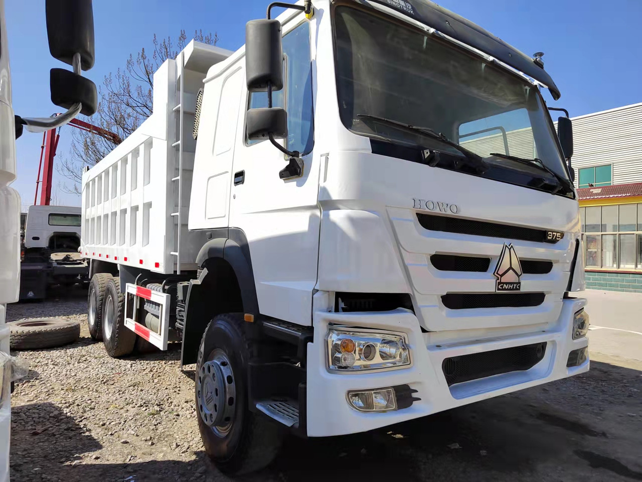 HOWO HOWO 375 6X4 - Tipper: picture 3 HOWO HOWO 375 6X4 - Tipper: picture 3