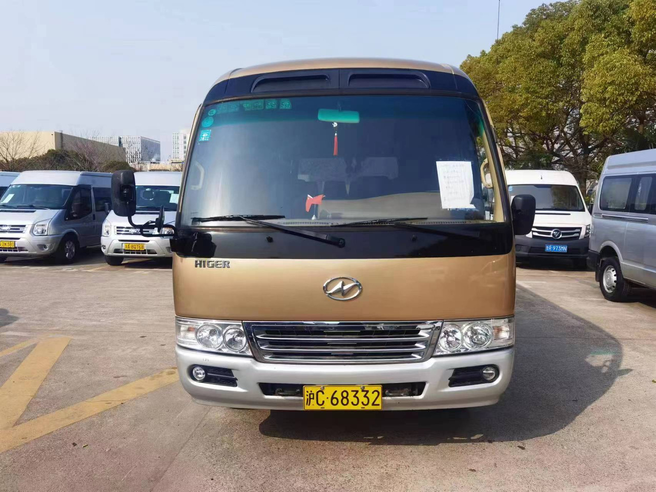 Higer 18-Seater Coach - Coach: picture 1 Higer 18-Seater Coach - Coach: picture 1