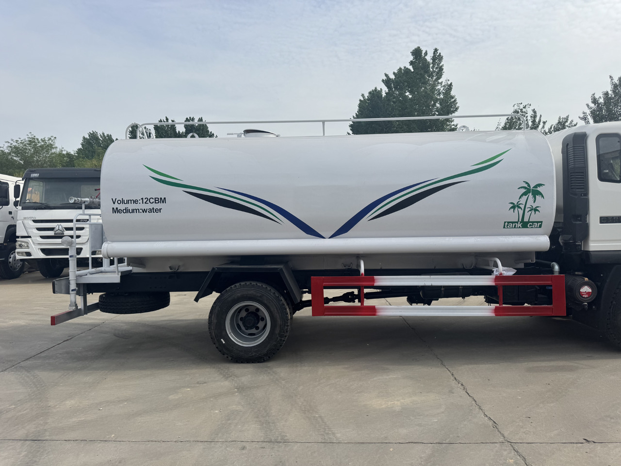 Howo Water Tanker Click for Discount - Water pump: picture 3 Howo Water Tanker Click for Discount - Water pump: picture 3