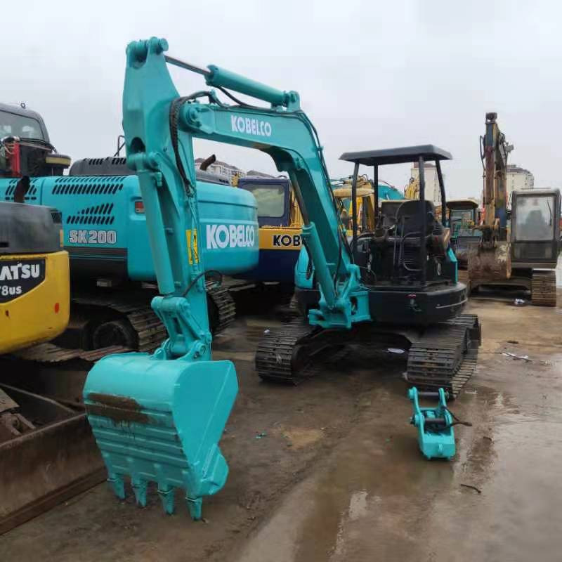 Mini excavator KOBELCO SK45: picture 6