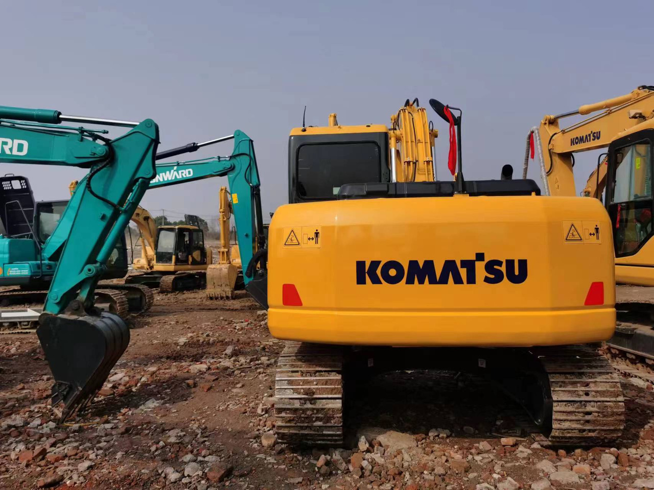 KOMATSU PC130-7 - Crawler excavator: picture 3 KOMATSU PC130-7 - Crawler excavator: picture 3