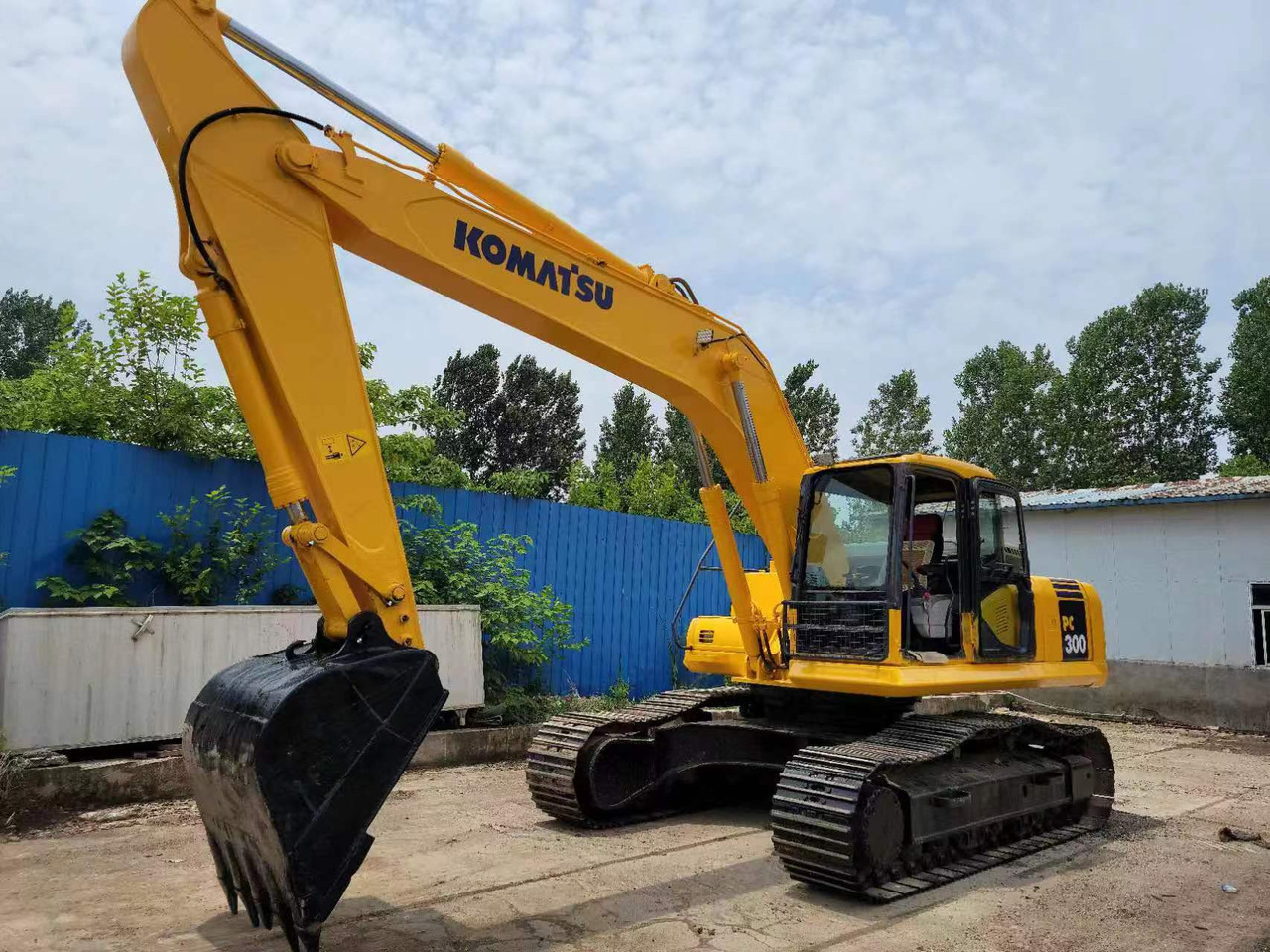 KOMATSU PC300-7 - Crawler excavator: picture 1 KOMATSU PC300-7 - Crawler excavator: picture 1