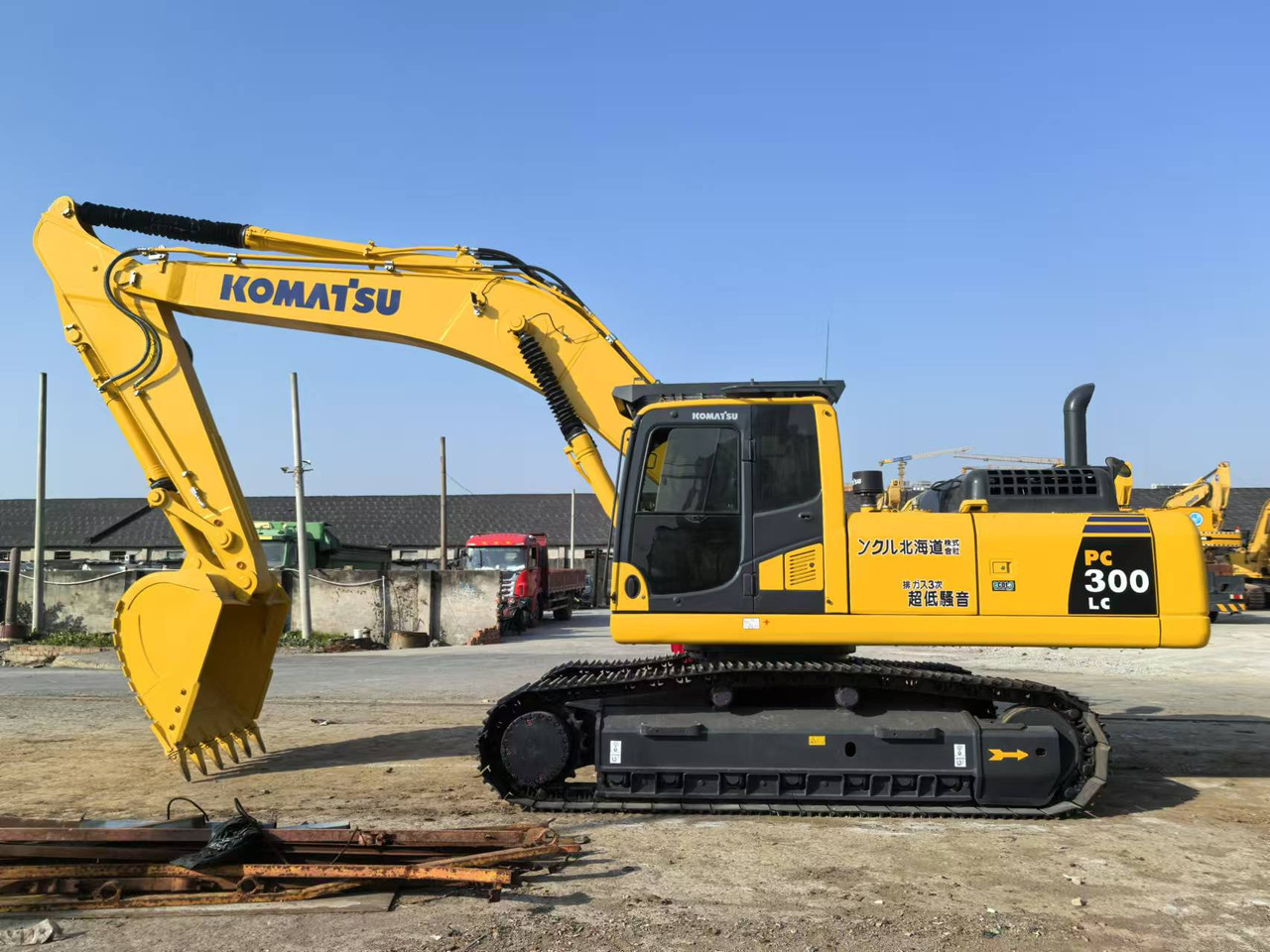 KOMATSU PC300-8 - Crawler excavator: picture 1 KOMATSU PC300-8 - Crawler excavator: picture 1