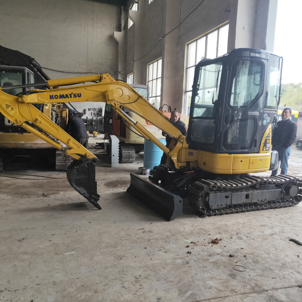 KOMATSU PC35 - Crawler excavator: picture 1 KOMATSU PC35 - Crawler excavator: picture 1