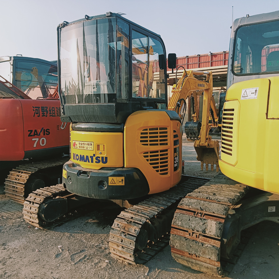 KOMATSU PC35 - Crawler excavator: picture 3 KOMATSU PC35 - Crawler excavator: picture 3