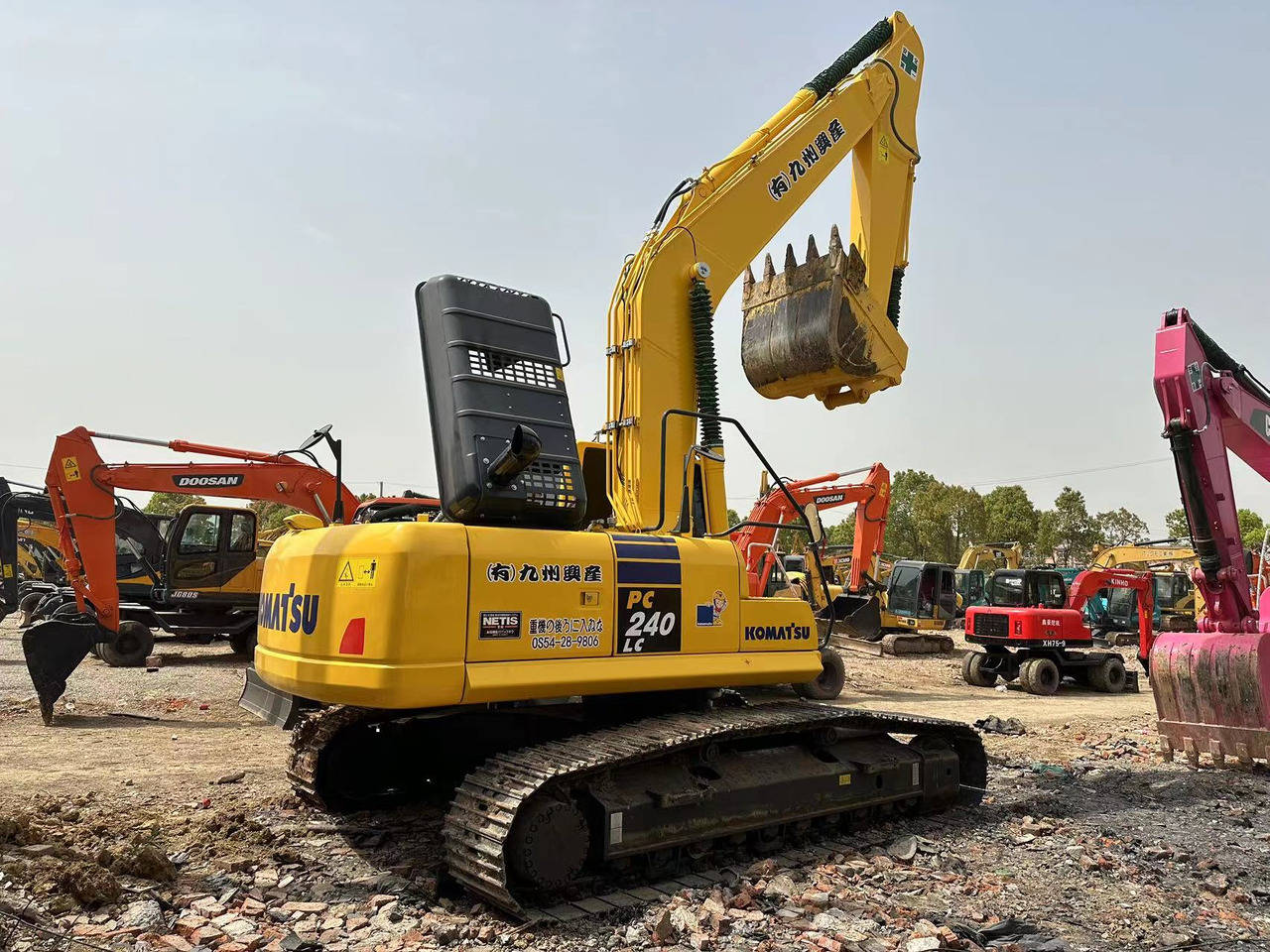 Komatsu Crawler excavator PC240 for Sale - Crawler excavator: picture 1 Komatsu Crawler excavator PC240 for Sale - Crawler excavator: picture 1