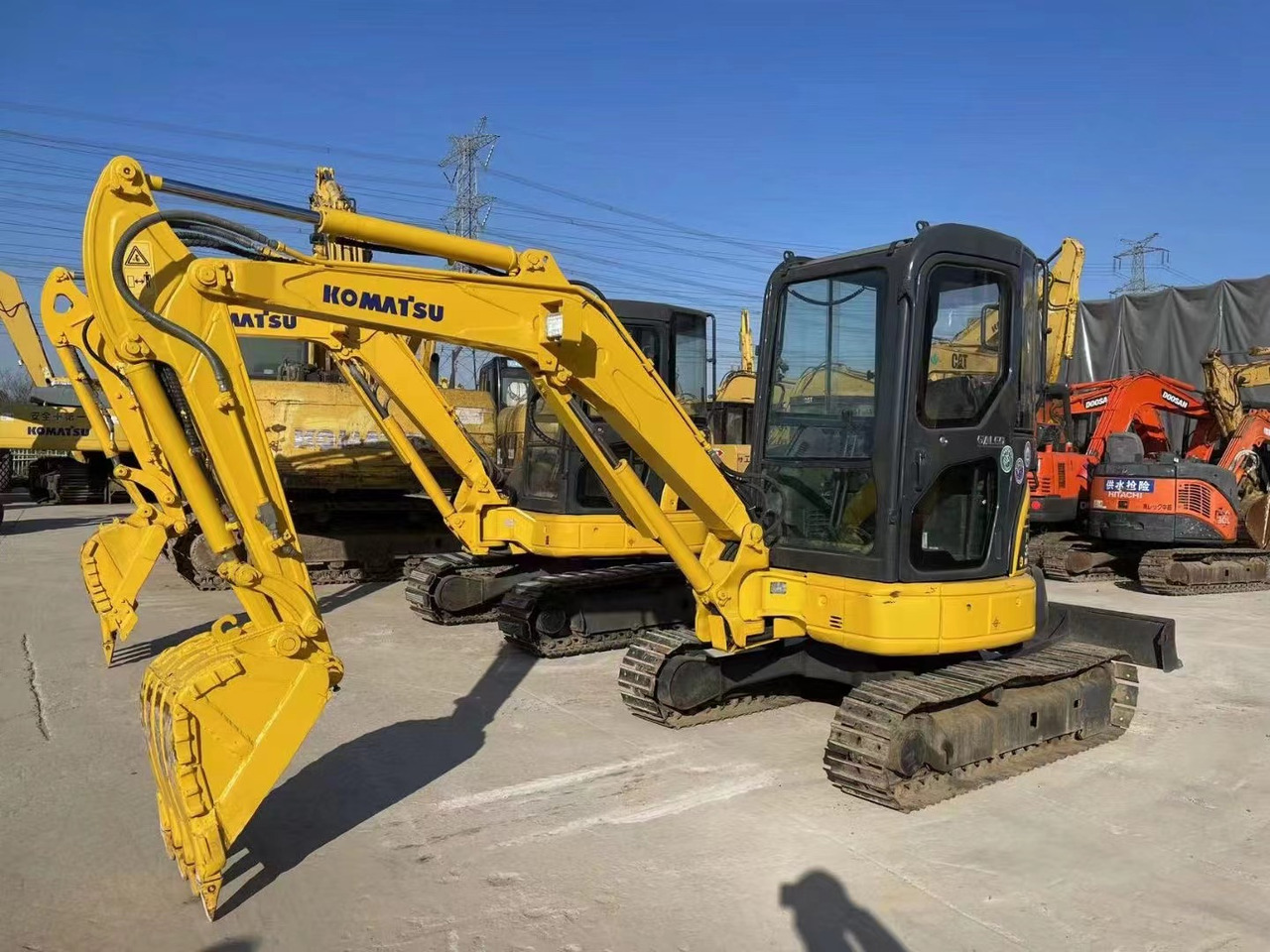 Komatsu PC35 - Crawler excavator: picture 1 Komatsu PC35 - Crawler excavator: picture 1