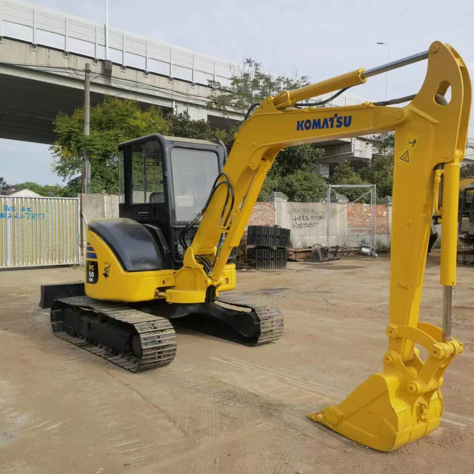 Komatsu PC50 - Crawler excavator: picture 2 Komatsu PC50 - Crawler excavator: picture 2