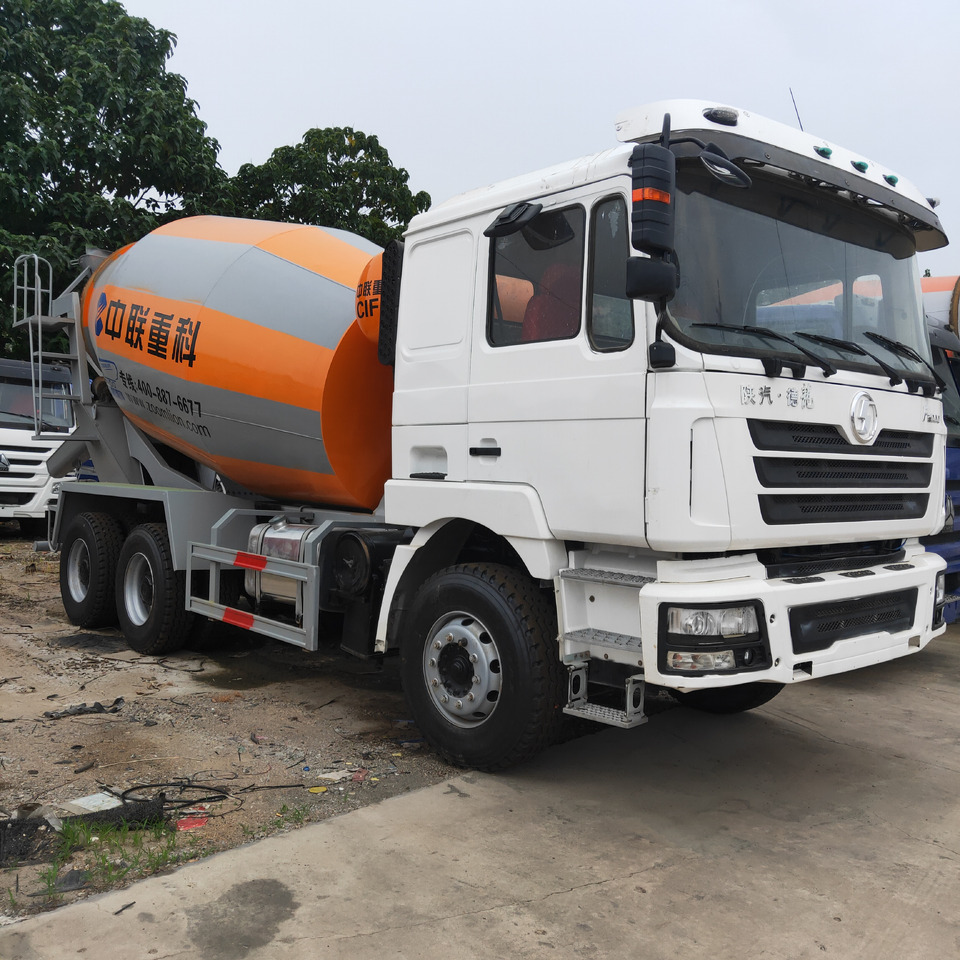 SHACMAN F3000 - Concrete mixer: picture 2 SHACMAN F3000 - Concrete mixer: picture 2