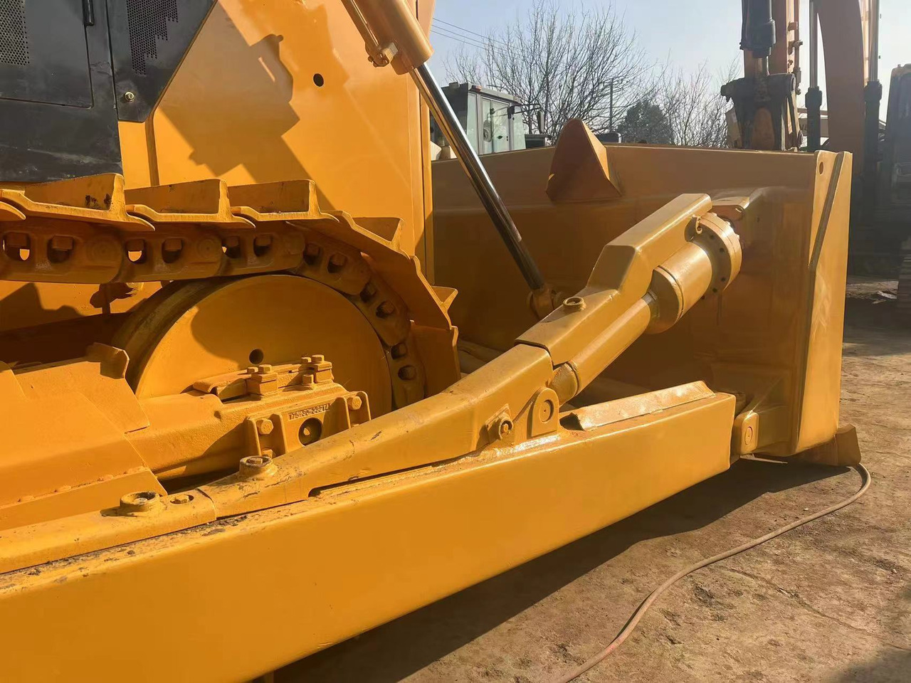 SHANTUI Bulldozer SD32 - Bulldozer: picture 3 SHANTUI Bulldozer SD32 - Bulldozer: picture 3