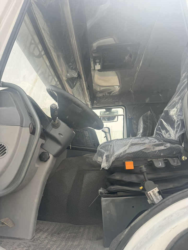 SINOTRUK HOWO 371 6X4 - Tipper: picture 5 SINOTRUK HOWO 371 6X4 - Tipper: picture 5
