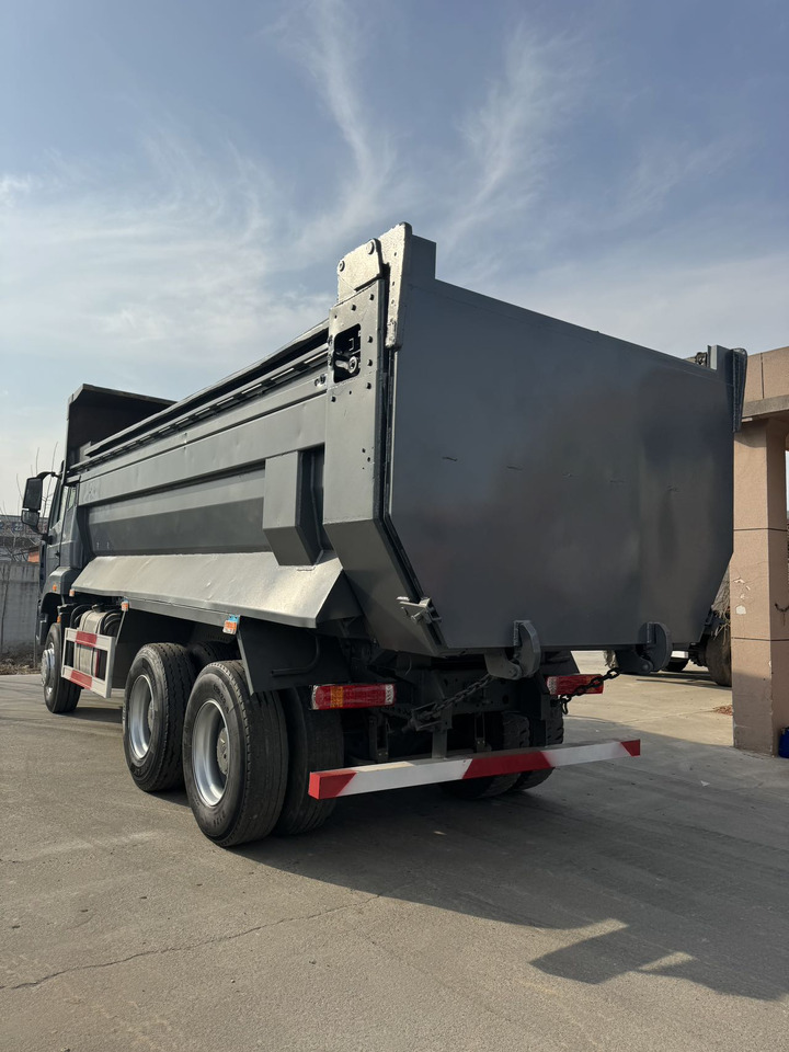 SINOTRUK HOWO - Tipper: picture 3 SINOTRUK HOWO - Tipper: picture 3