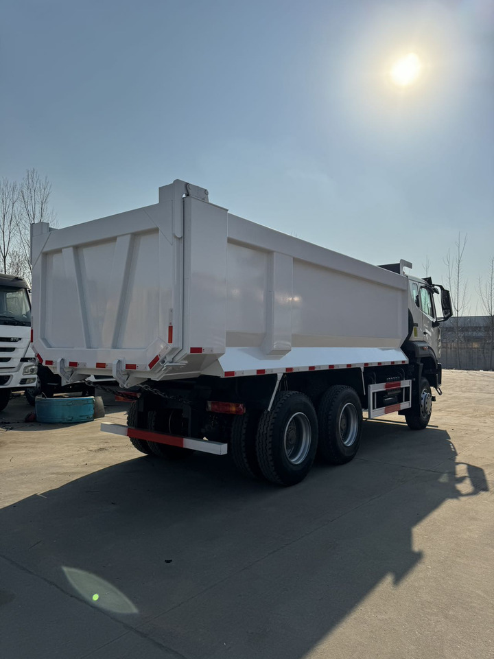SINOTRUK HOWO NX371 6X4 - Tipper: picture 3 SINOTRUK HOWO NX371 6X4 - Tipper: picture 3