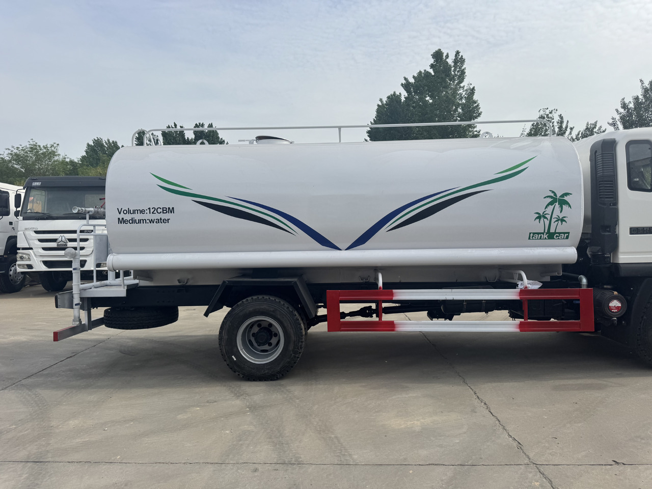 SINOTRUK Howo Water Tanker Click Here For DISCOUNT - Tank truck: picture 3 SINOTRUK Howo Water Tanker Click Here For DISCOUNT - Tank truck: picture 3