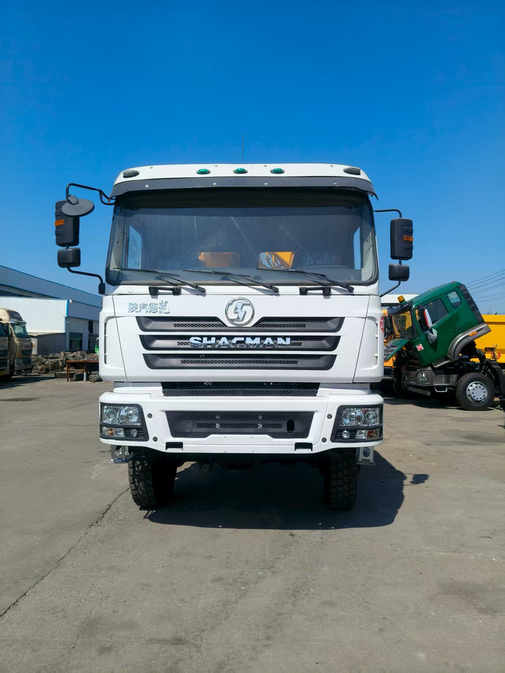 Shacman - Crane truck: picture 4 Shacman - Crane truck: picture 4