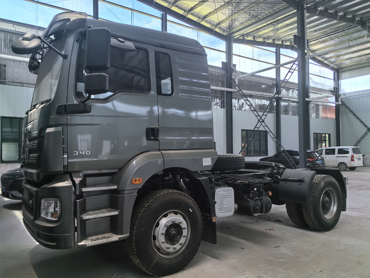 SHACMAN H3000 - Tractor unit: picture 2 SHACMAN H3000 - Tractor unit: picture 2