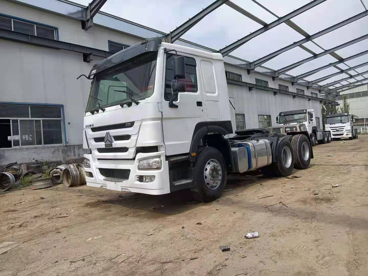 Sinotruk Howo Truck Head 371 HP Heavy Duty - Tractor unit: picture 1 Sinotruk Howo Truck Head 371 HP Heavy Duty - Tractor unit: picture 1