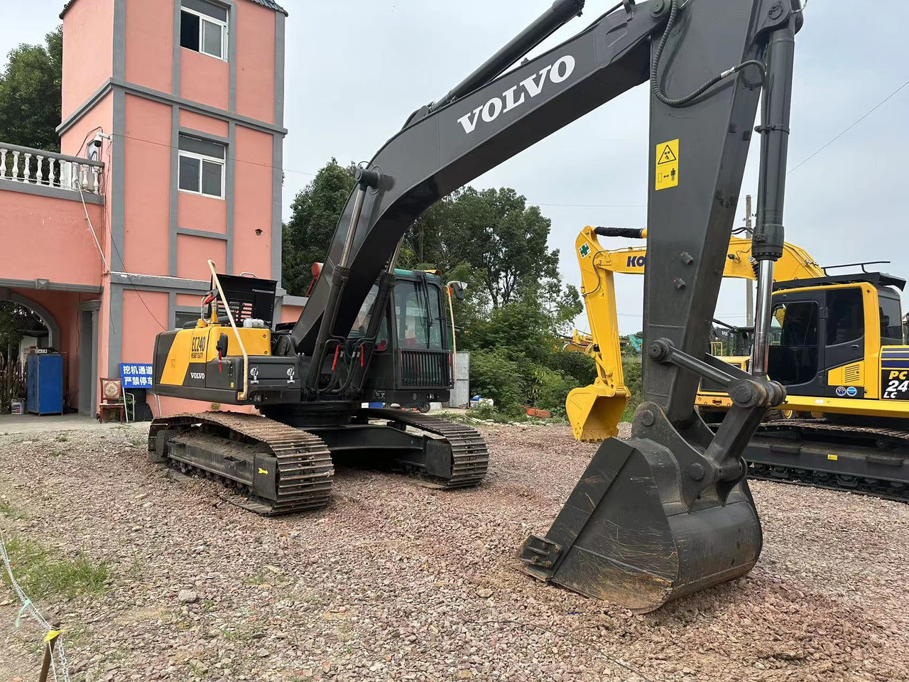 VOLVO Excavator EC240D Cilck for Discount - Crawler excavator: picture 2 VOLVO Excavator EC240D Cilck for Discount - Crawler excavator: picture 2