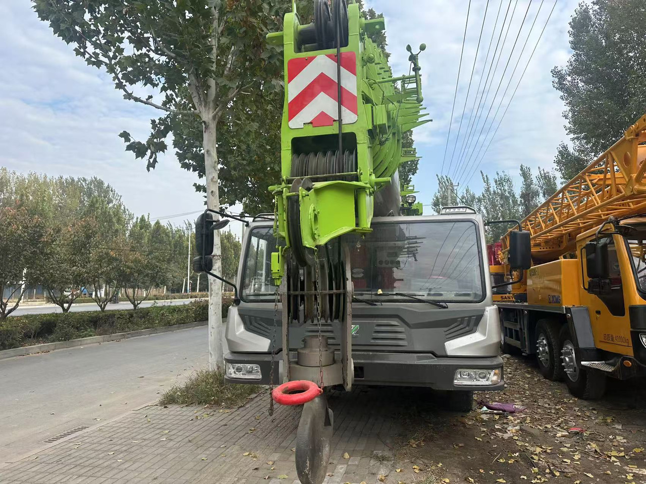 ZOOMLION Crane 100 Ton Click Here for Discount - Crane: picture 2 ZOOMLION Crane 100 Ton Click Here for Discount - Crane: picture 2