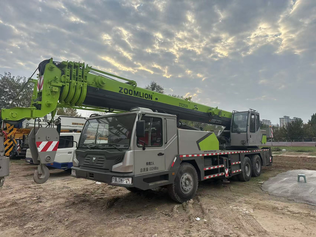 ZOOMLION Crane ZTC251V 25Ton - Crane: picture 2 ZOOMLION Crane ZTC251V 25Ton - Crane: picture 2